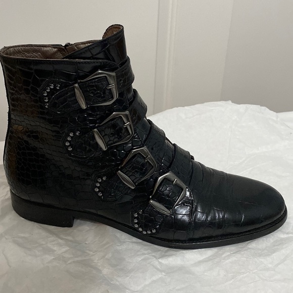 Black Leather Buckle Studded Moto Biker Ankle boots - Picture 2 of 16